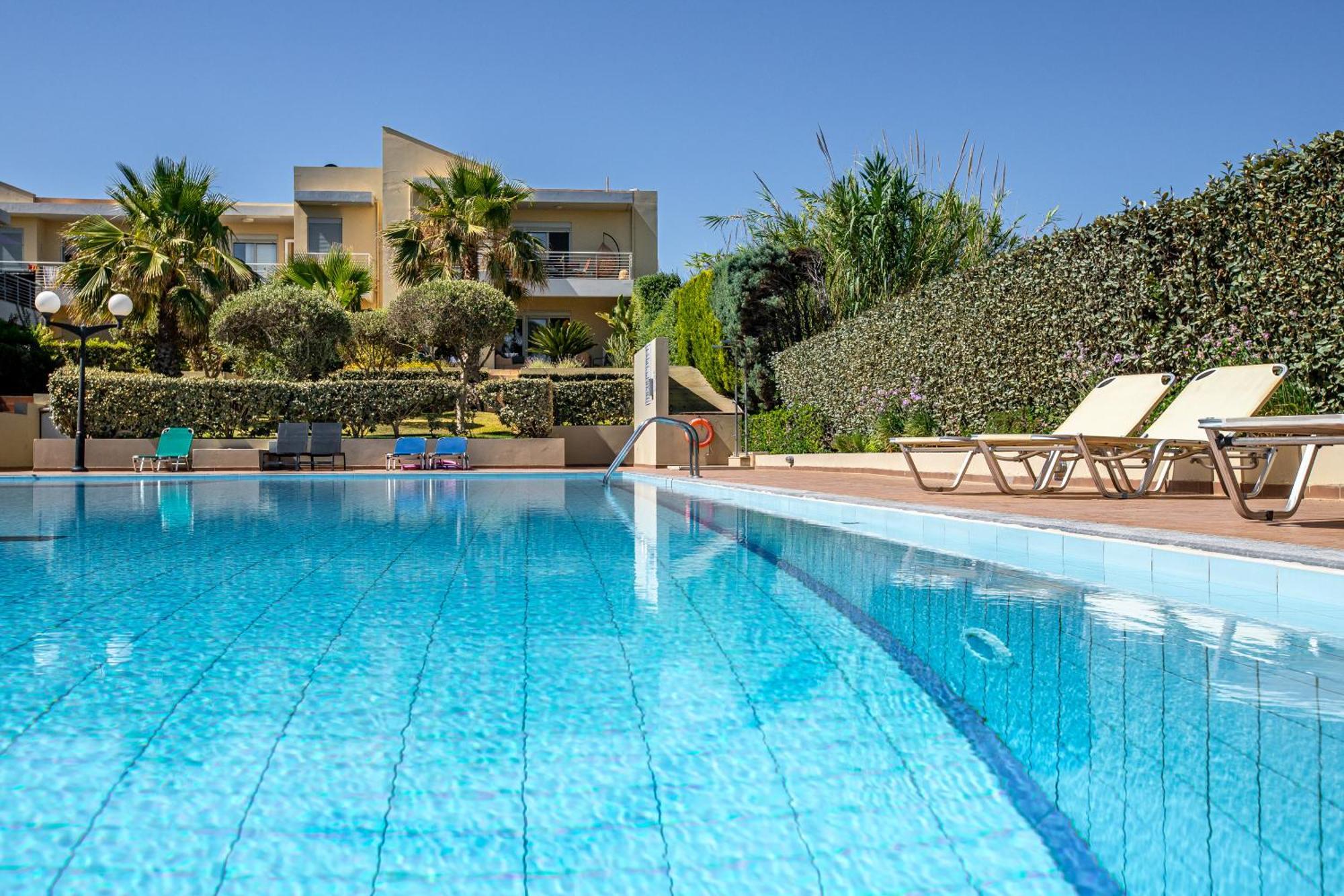 Maleme Yoga Blue Apartment Chania  Ngoại thất bức ảnh