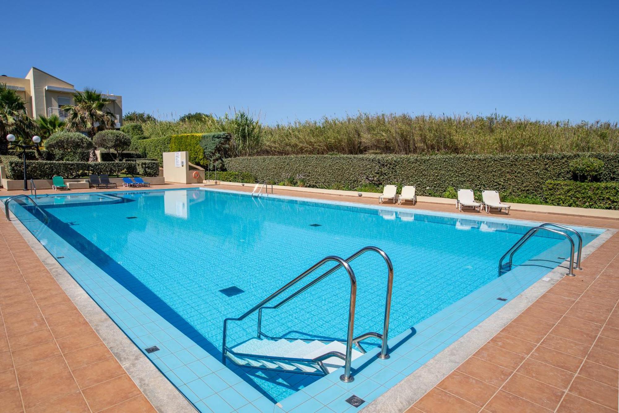 Maleme Yoga Blue Apartment Chania  Ngoại thất bức ảnh