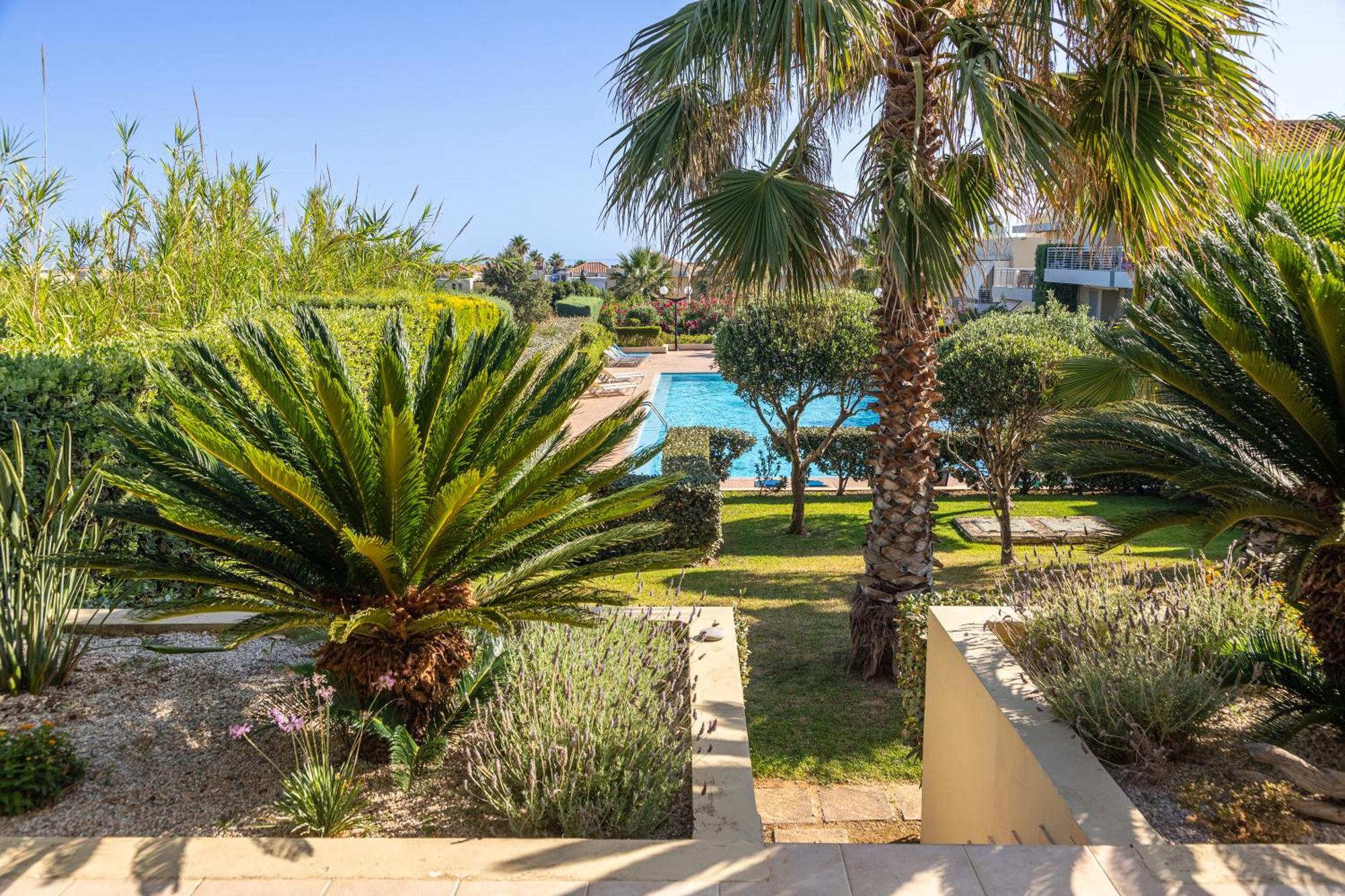 Maleme Yoga Blue Apartment Chania  Ngoại thất bức ảnh
